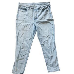 Old Navy Light Blue Cropped Jeans